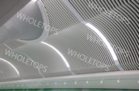20mmの正方形の管のプロフィールの波状の形を曲げる装飾的なアルミニウム天井の伸張